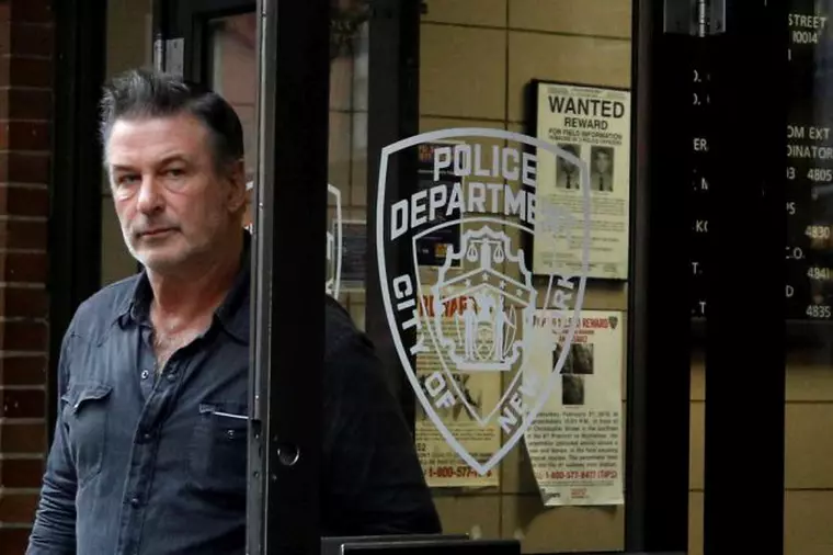 Alec Baldwin a fost reținut în urma unei altercații