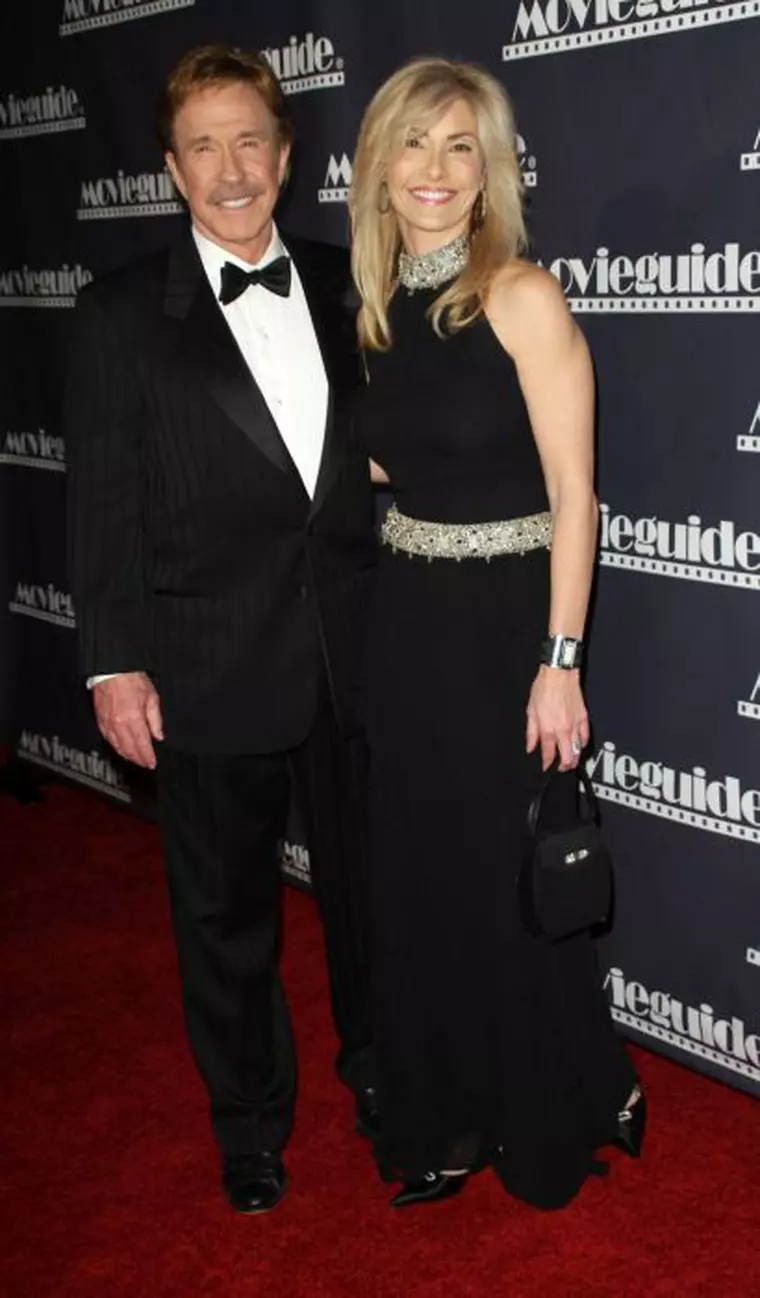 Cum arată soția lui Chuck Norris, femeia care i-a dăruit doi copii