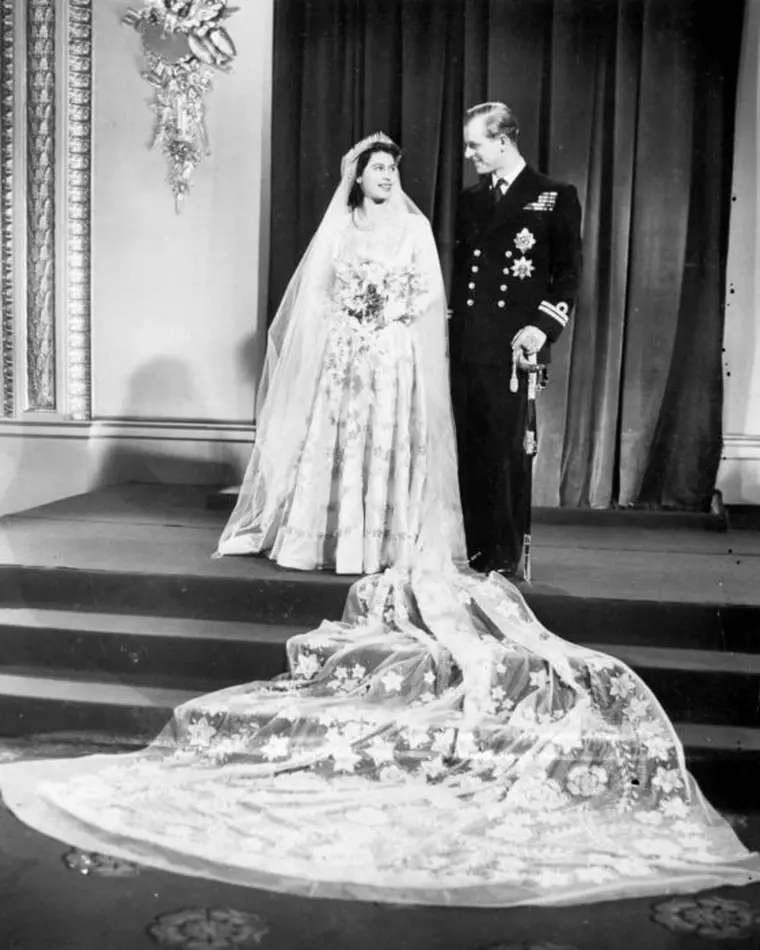 Regina Elisabeta a II-a și Prințul Phillip au împlinit 71 de ani de căsătorie