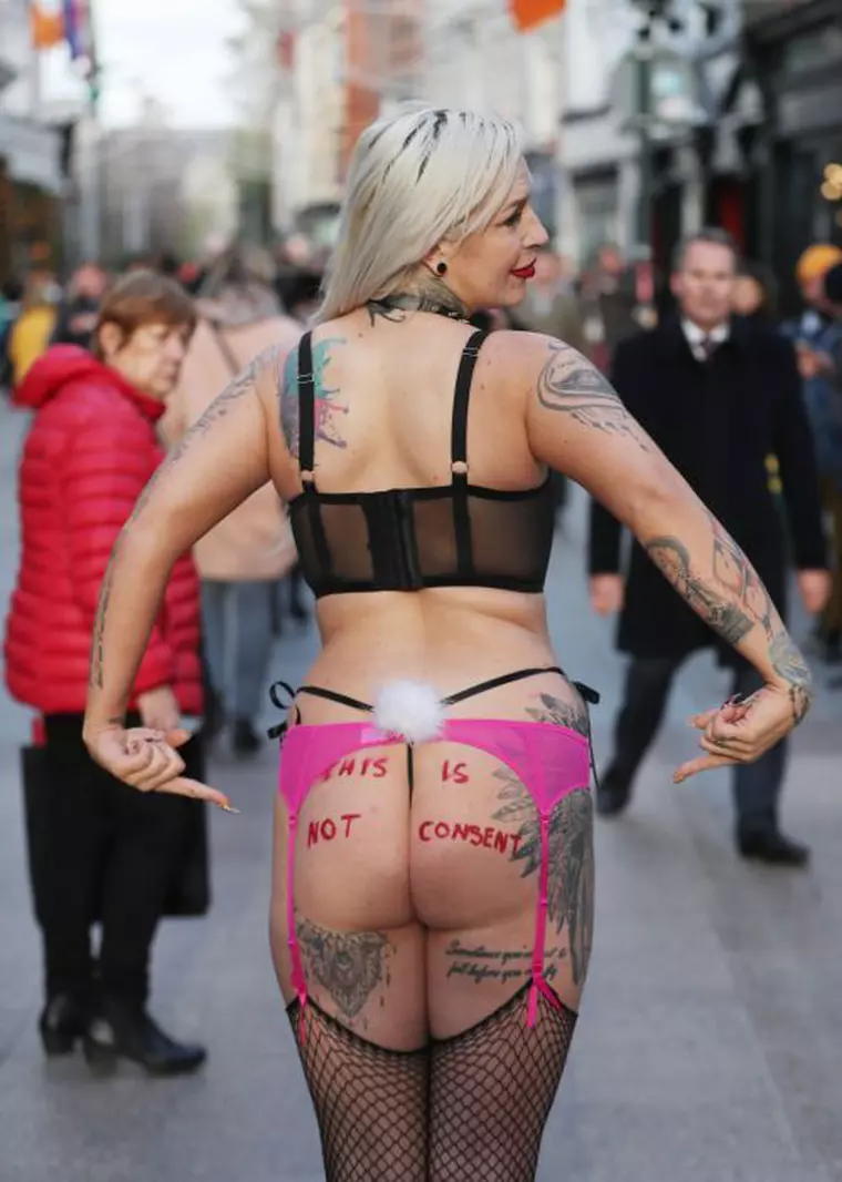 Protest inedit în Dublin, după ce un bărbat care a violat o fată a fost achitat