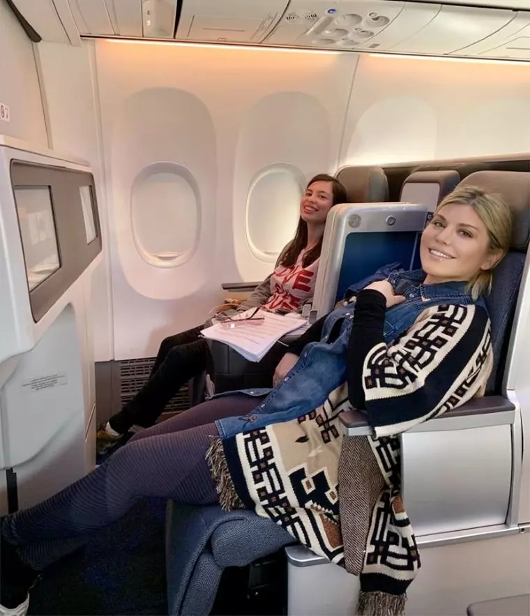 Loredana, vacanță în Dubai alături de fiica sa, Elena. FOTO