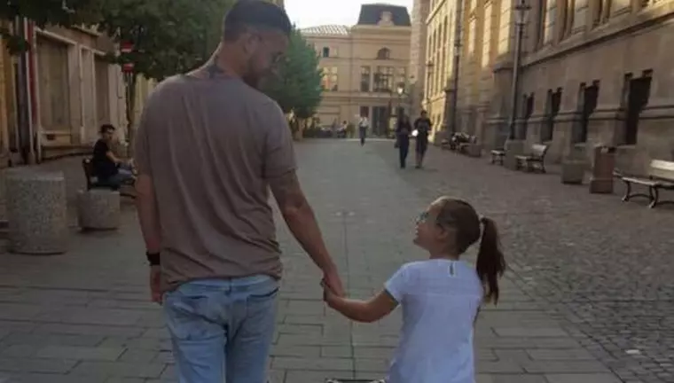 mihai chitu de la vocea romaniei si fetita sa