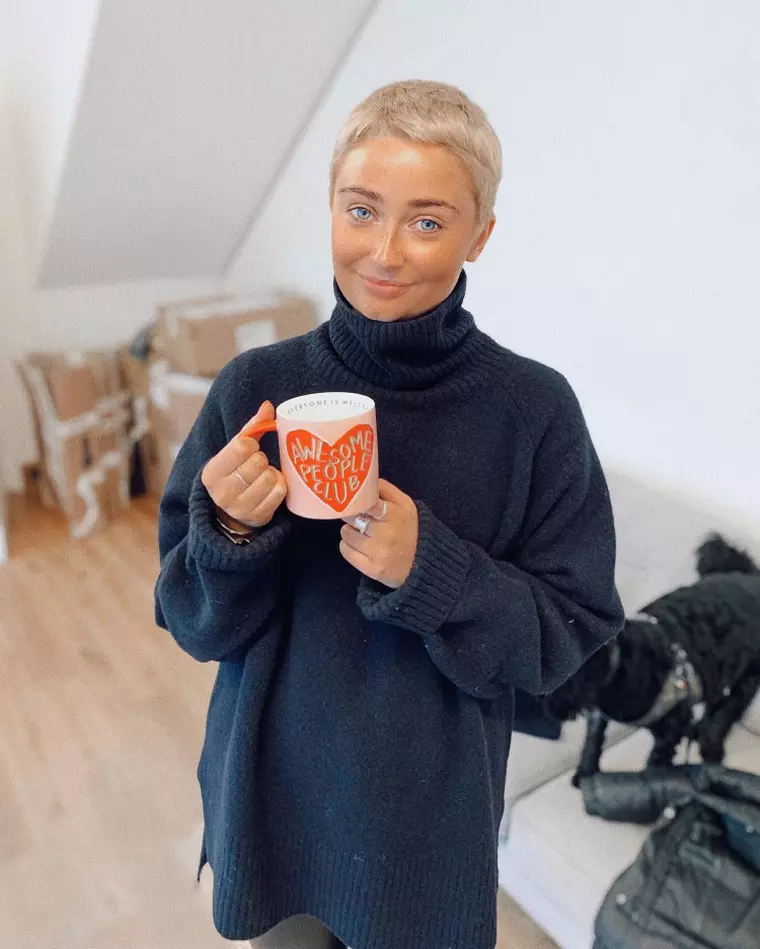 olivia smith, bolnava de cancer, look dupa perioada de tratament