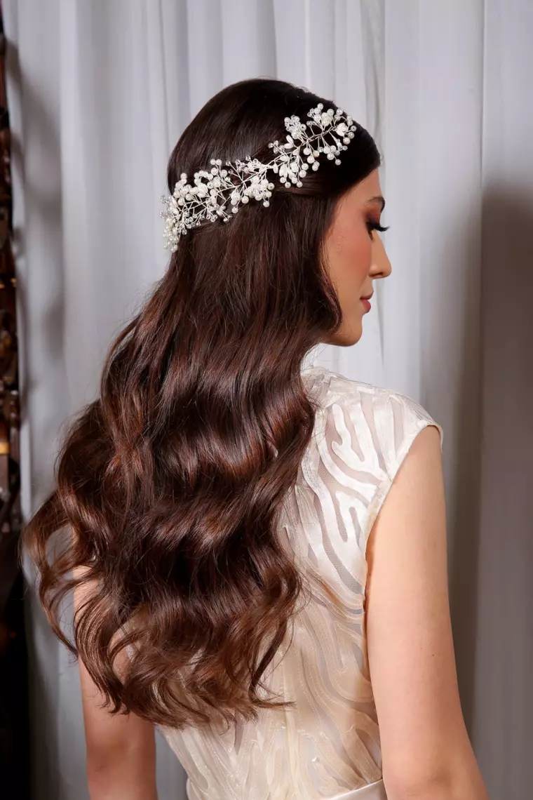 coafura cu tiara