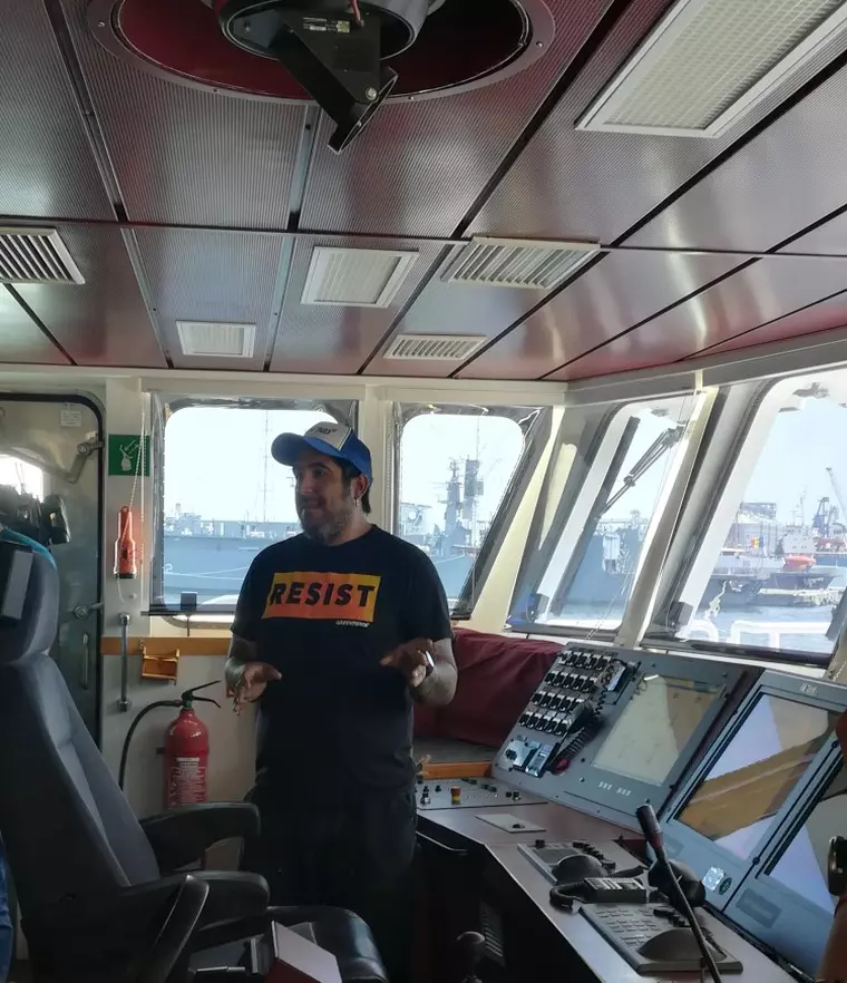 Rainbow Worrior, nava-fanion a Greenpeace, a ajuns la Constanța și poate fi vizitată gratuit până pe 2 iunie