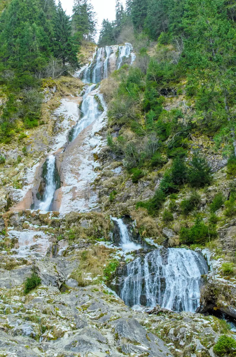 Cascada Cailor, locul perfect pentru o drumeție. Unde se află 1