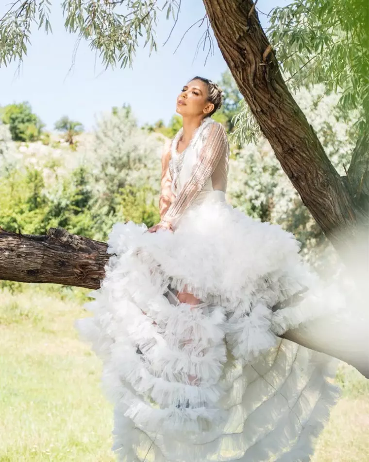 Sore rochie mireasa