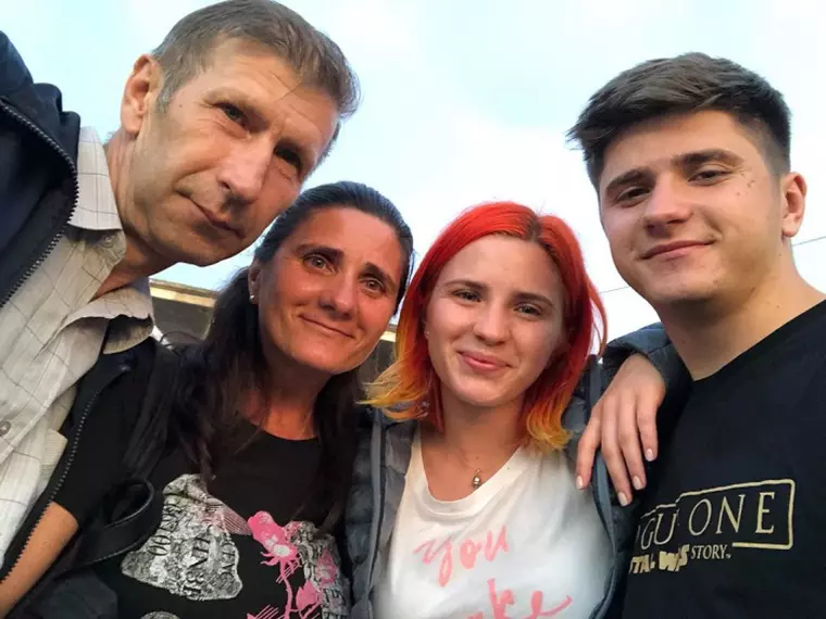 Cristina Ciobanasu si familia biologica