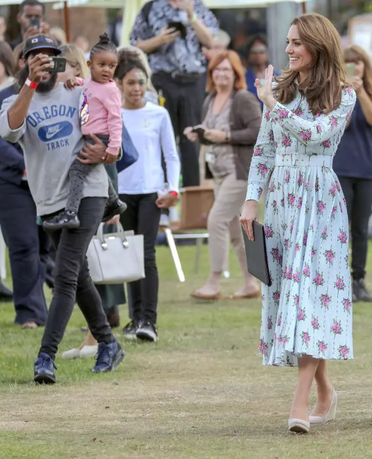 Prințesa Charlotte a confirmat: Kate Middleton este însărcinată!
