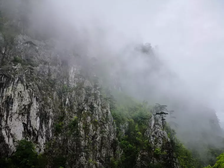 Dacă suferi de vreo boală respiratorie, aerosolii cu apă sulfuroasă te-ar putea ajuta