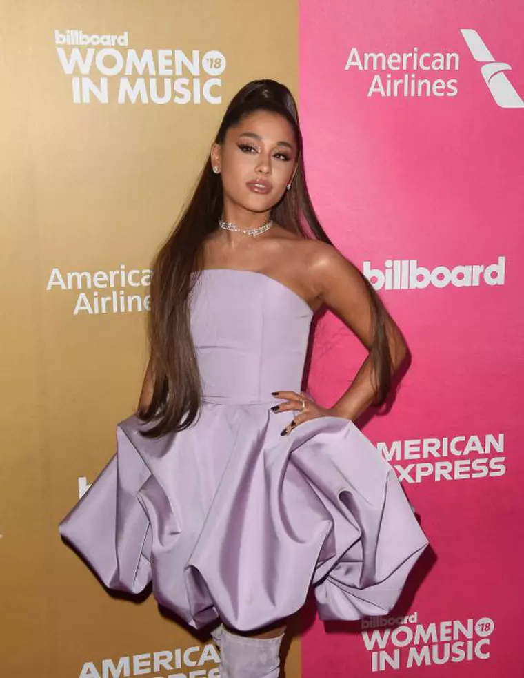 Cum arată Ariana Grande fără extensii
