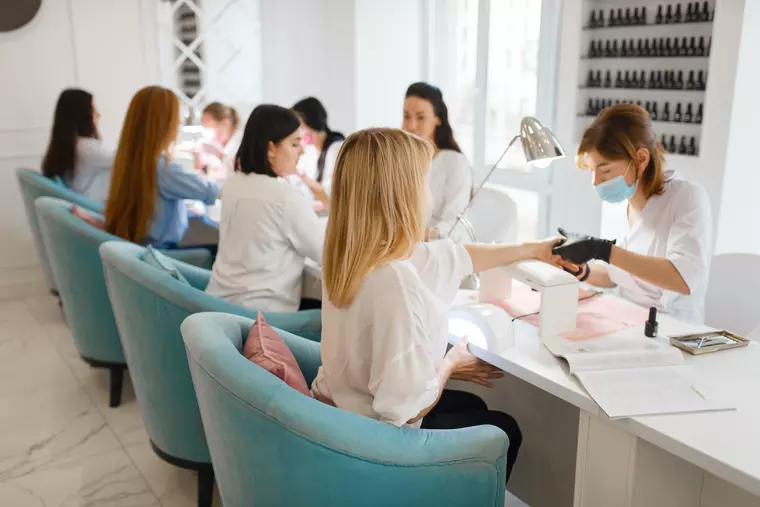 (P) Siguranța înainte de toate - cum aleg clienții un salon de înfrumusețare în perioada actuală, încă amenințată de coronavirus?