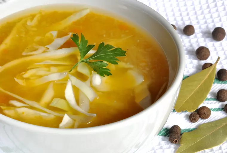 Dieta cu supă de varză, slăbești rapid într-o săptămână