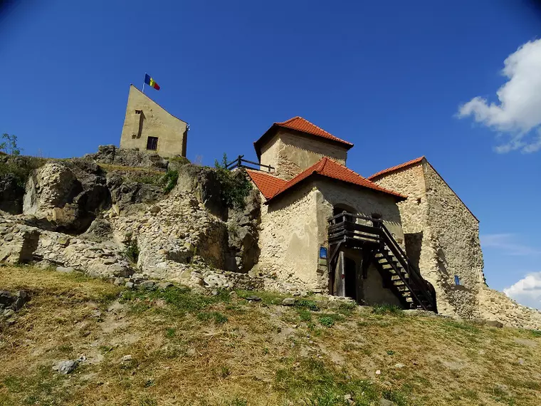 Cetatea Rupea, bijuterie medievală renăscută din cenușă