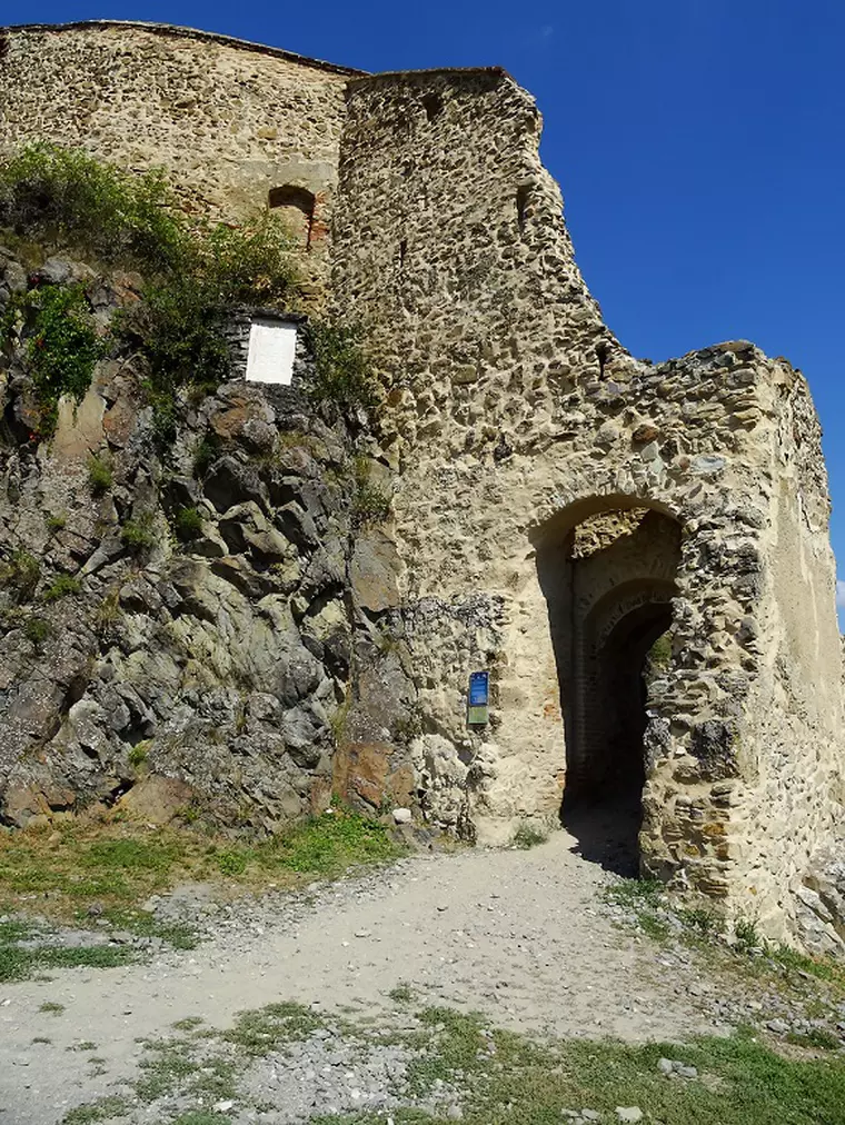 Cetatea Rupea, bijuterie medievală renăscută din cenușă