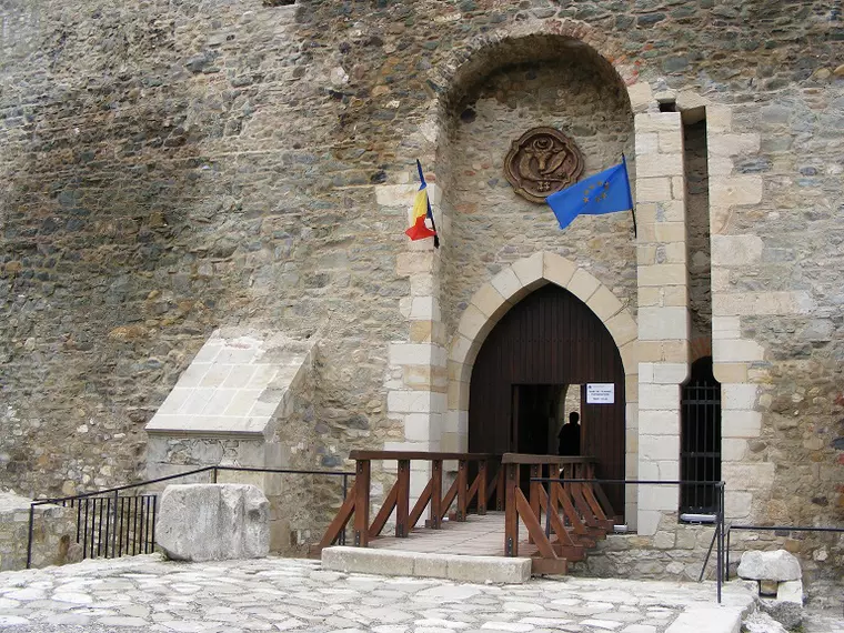 Cetatea Neamț, o filă de istorie vie și plină de legende