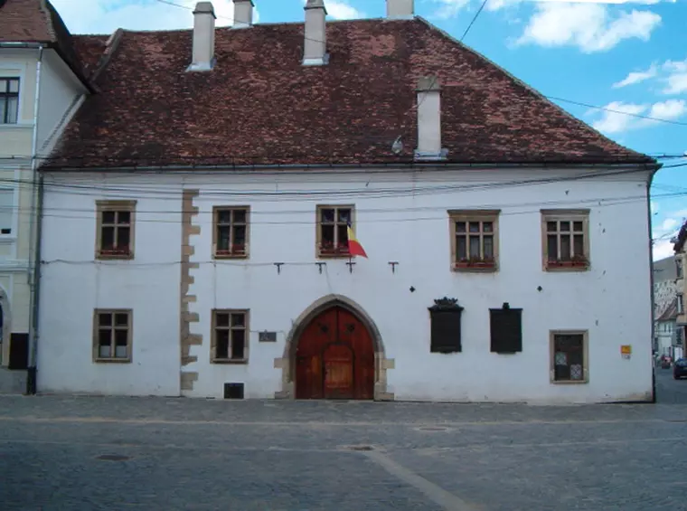Top 10 locuri de vizitat în Cluj Napoca. Din Piața Unirii în Grădina Botanică