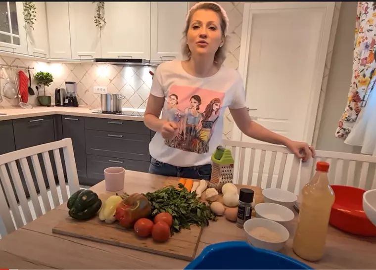 Cum prepară Mirela Vaida cea mai gustoasă ciorbă cu 100 de perișoare