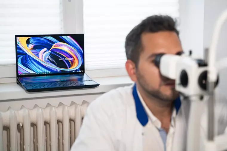 ASUS OLED: Sănătatea ochilor începe cu alegerea inteligentă a ecranului