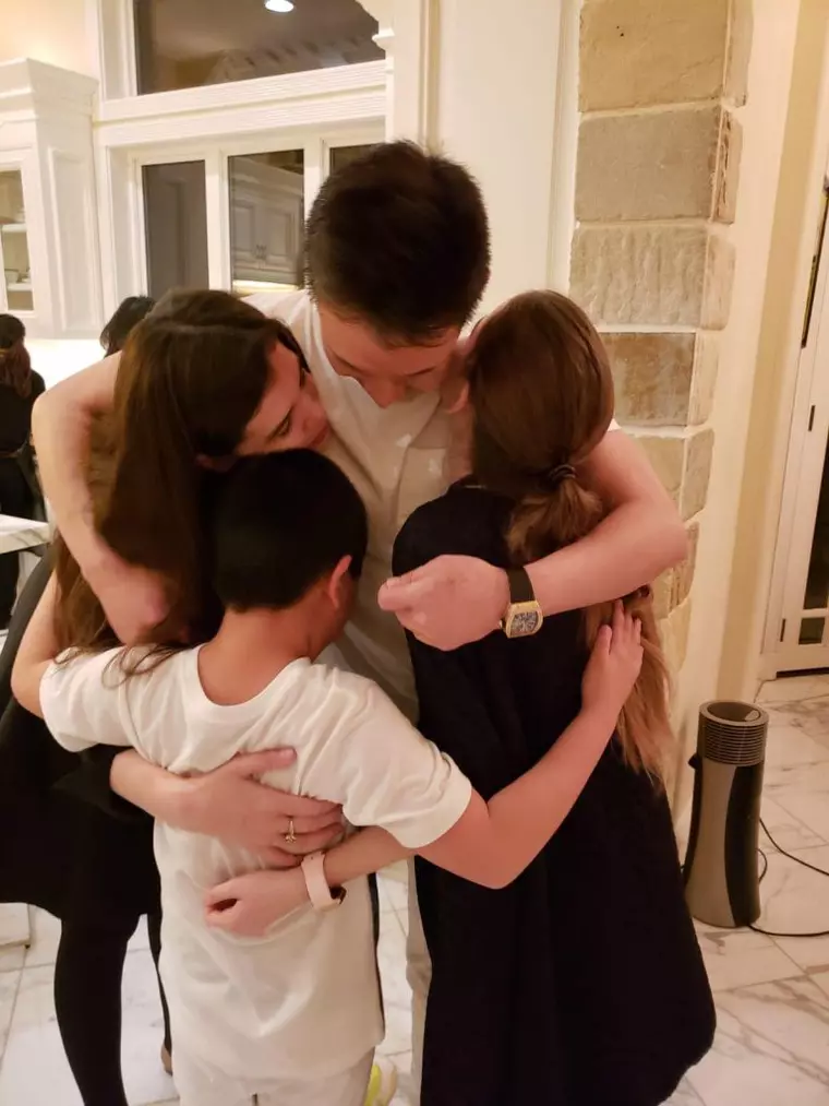 După despărțirea de Mr. Pink, Monica Gabor a rămas cu vila acestuia din Malibu
