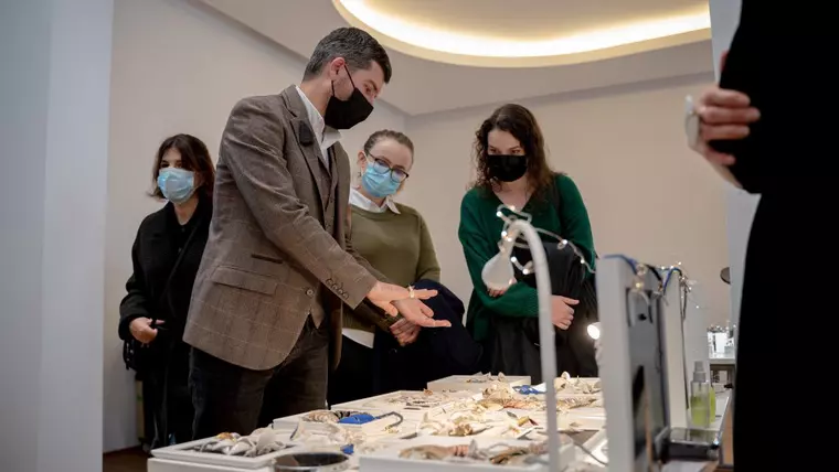 DOR de AUTOR Pop-Up Shop - bijuterie contemporană, apropiere și  continuitate