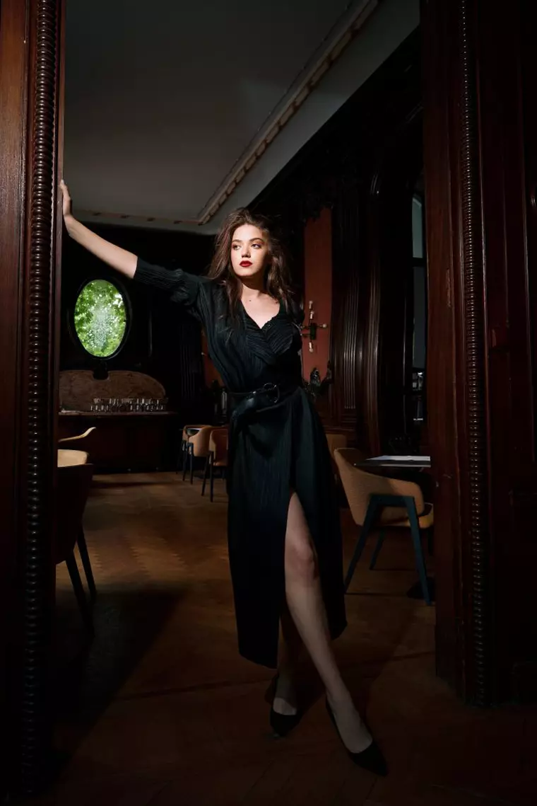 Exclusiv. Actrița Mara Oprea, pregătită să dea totul: "Mi-am zis că uneori toate gândurile critice despre mine (...) sunt doar în capul meu!"
