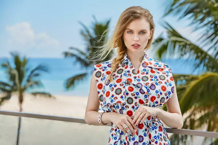Elena Matei, model internațional, trage un semnal de alarmă împotriva războiului din Ucraina