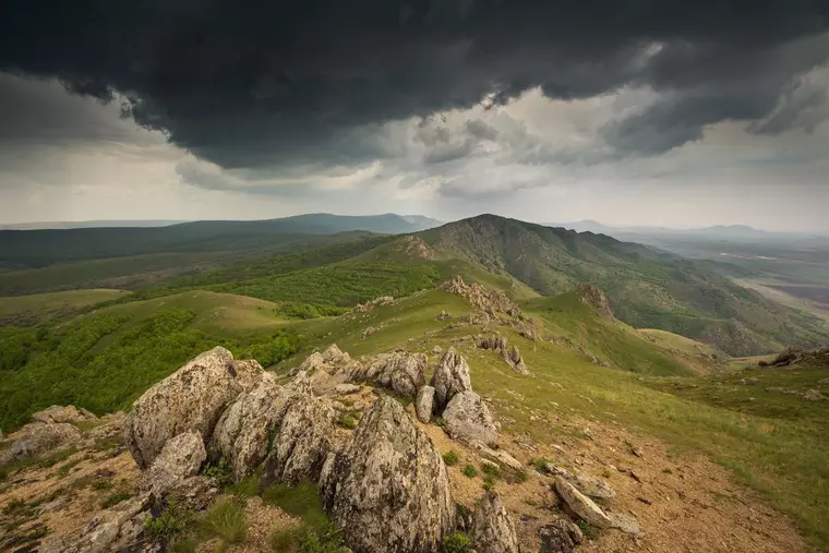 EXCLUSIV! Interviu cu Melania Medeleanu, vocea din spatele mini-seriei „România sălbatică”: „Mi-e teamă de urmele, de rănile pe care le lăsăm pe unde trecem”