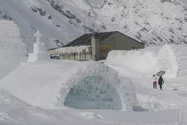 10 locuri romantice unde să îi ceri mâna iubitei tale