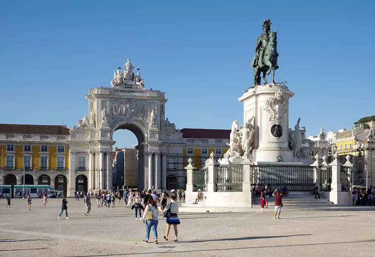 5 destinații și țări de evitat în luna august dacă pleci în vacanță!