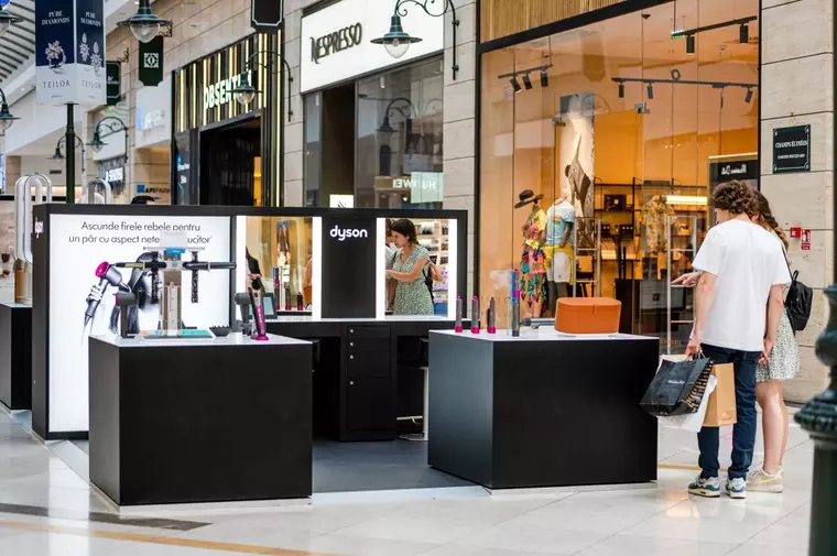 Dyson deschide în București primul magazin de prezentare din România