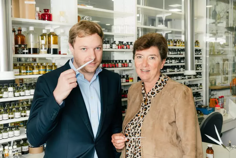 Interviu cu Patricia de Nicolaï, fondatoarea Parfums de Nicolaï: „Poți oricând să creezi un parfum original, îmbinând note ciudate și nebunești, dar asta nu înseamnă că parfumul în sine va fi bun”