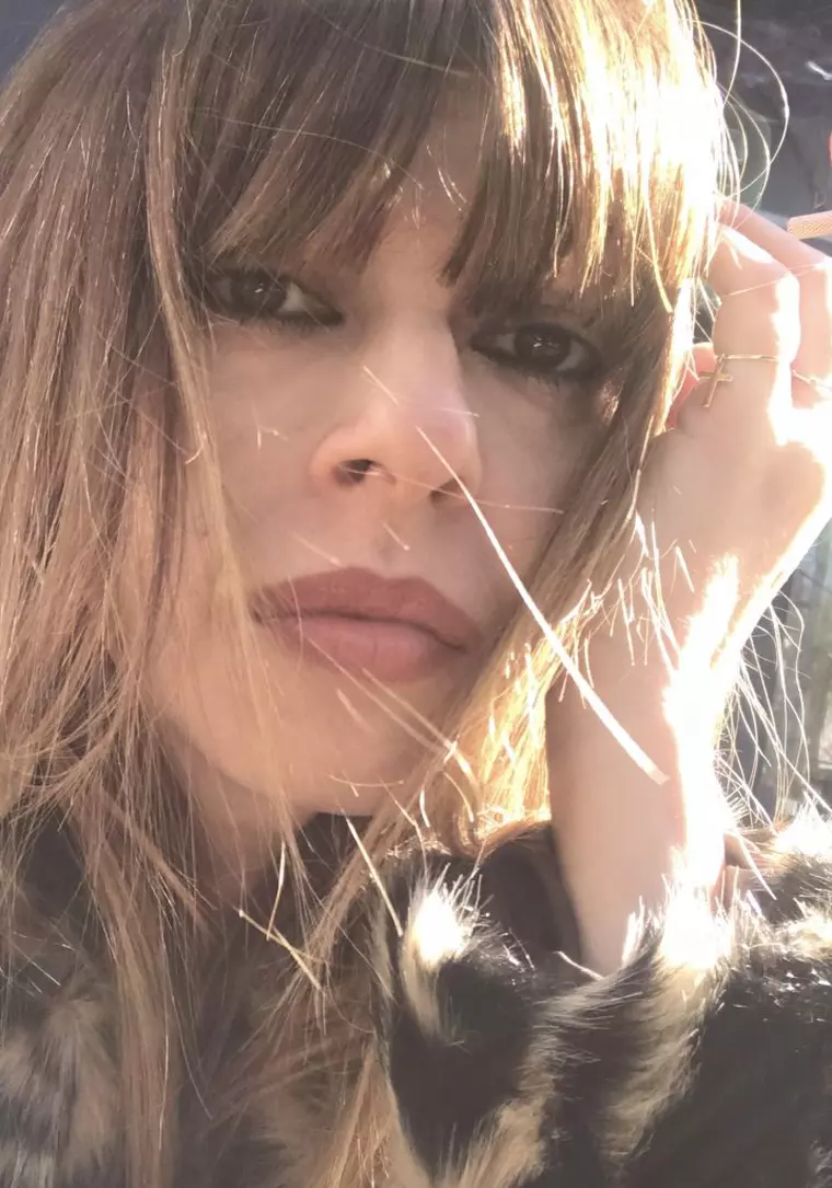 Poeta Tatiana Ernuțeanu: “La mine este firesc să simt disproporționat, așa a fost întotdeauna”