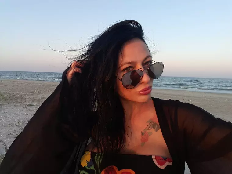 Ioana Popescu, abordată în trecut de Dan Bittman. Ce mesaj a primit "devoratoarea de fotbaliști" de la cântăreț