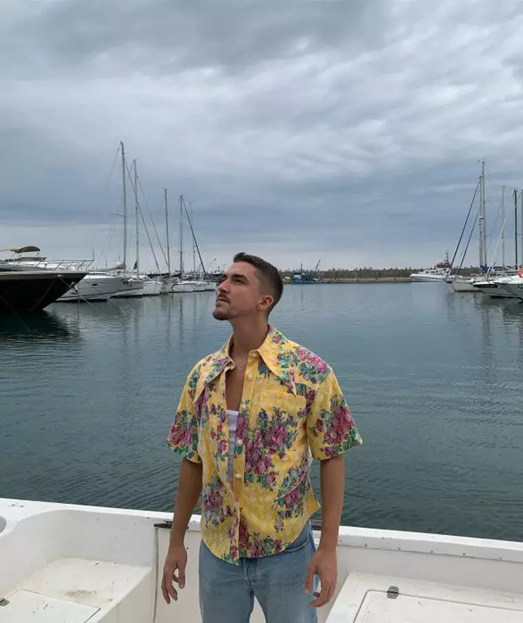Emil Rengle stă de trei luni prin hoteluri: „Mi-e dor, vreau să stau acasă”