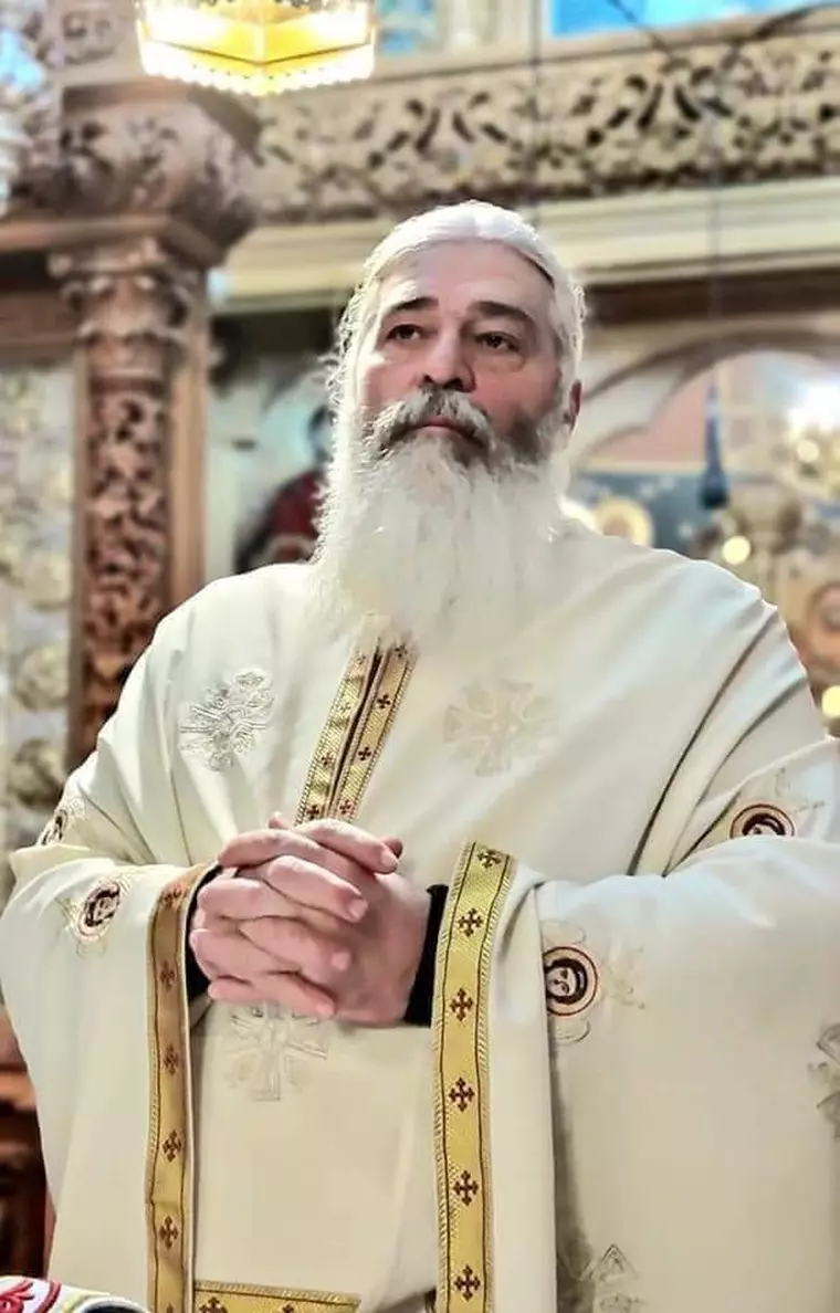 Părintele Calistrat, filmat în timp ce lovește o femeie. Scandalurile în care a fost implicat de-a lungul timpului / VIDEO