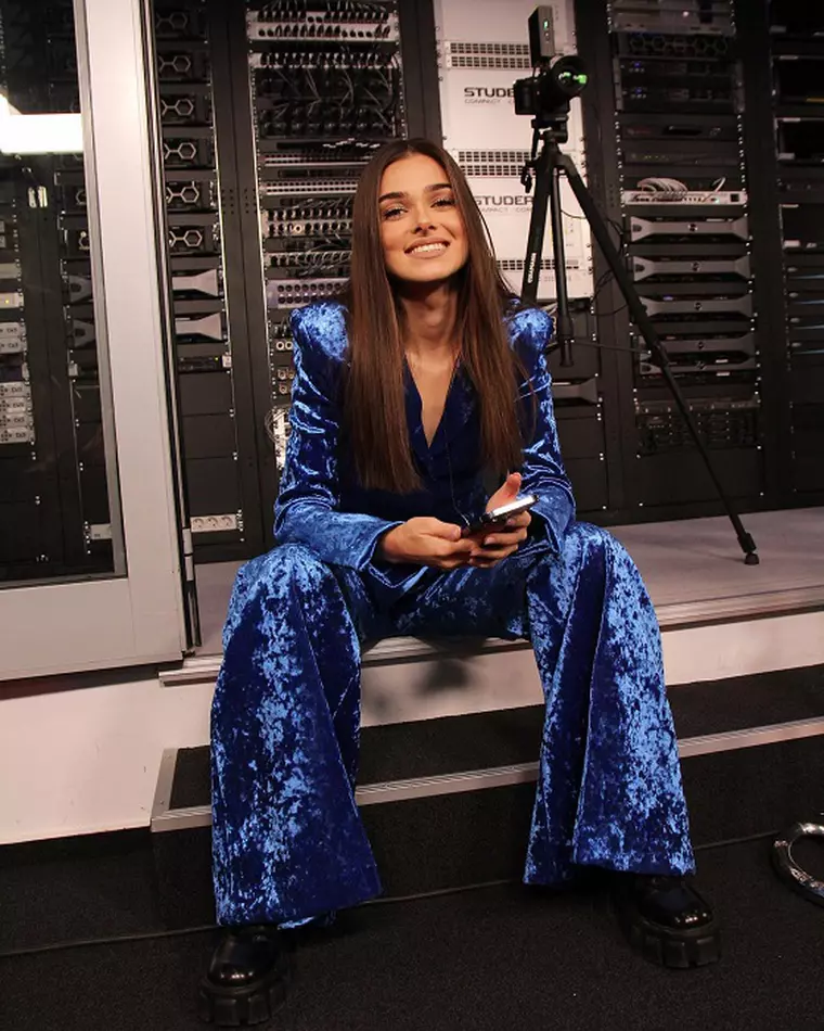 Theo Rose nu este singura! Vedete care și-au anunțat sarcina la scurt timp după ce au început o nouă relație