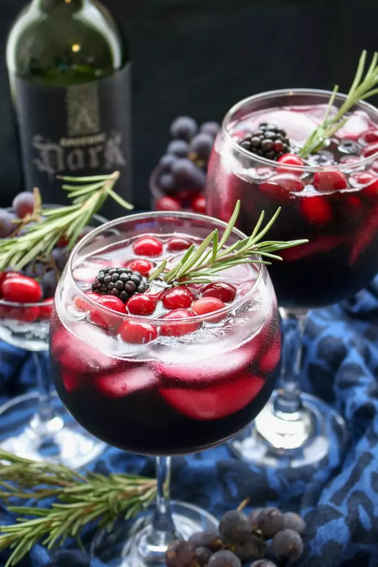 Rețete de cocktail pentru Crăciun, aromate și festive!