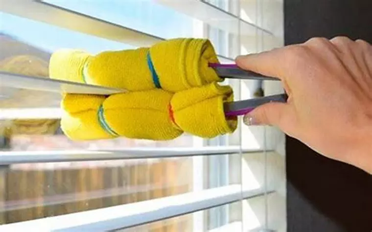 Cum se curăță jaluzelele în funcție de model și de material