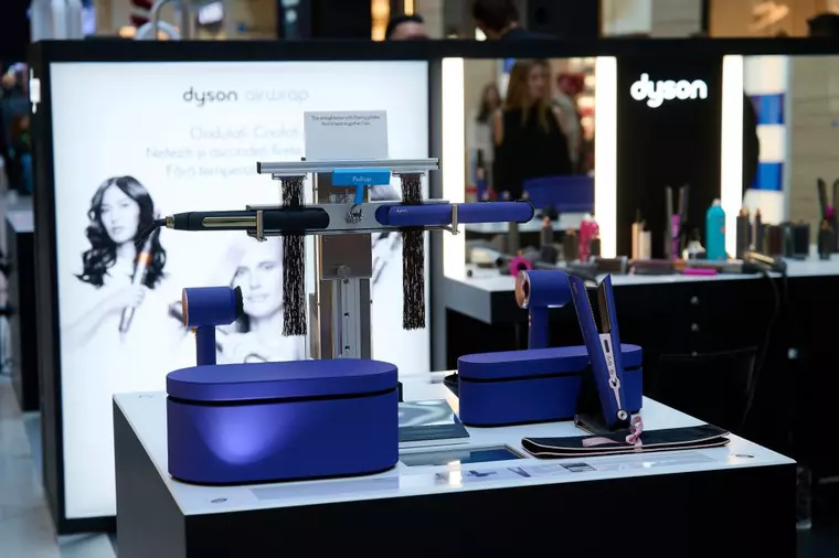 Dyson aduce mai aproape de clienți tehnologia de îngrijire a părului de Sărbători