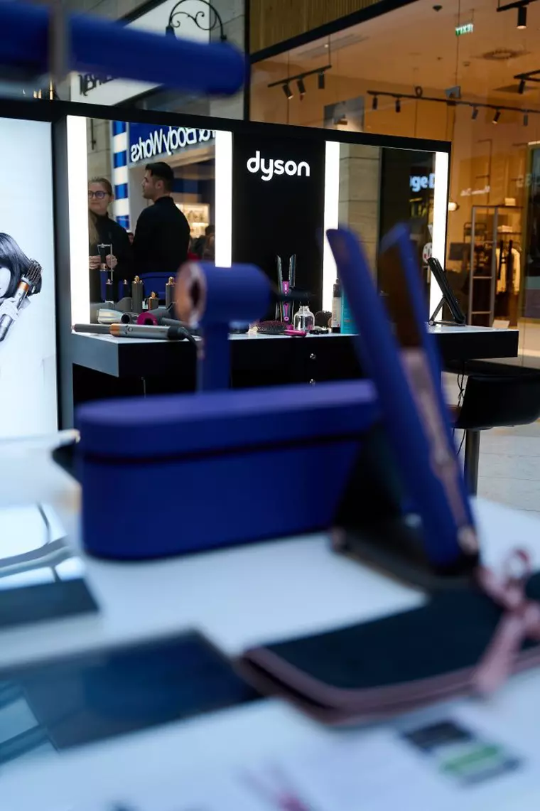 Dyson aduce mai aproape de clienți tehnologia de îngrijire a părului de Sărbători
