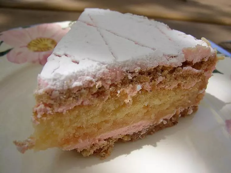 Specialități culinare elvețiene. Ce delicii te așteaptă în Elveția!