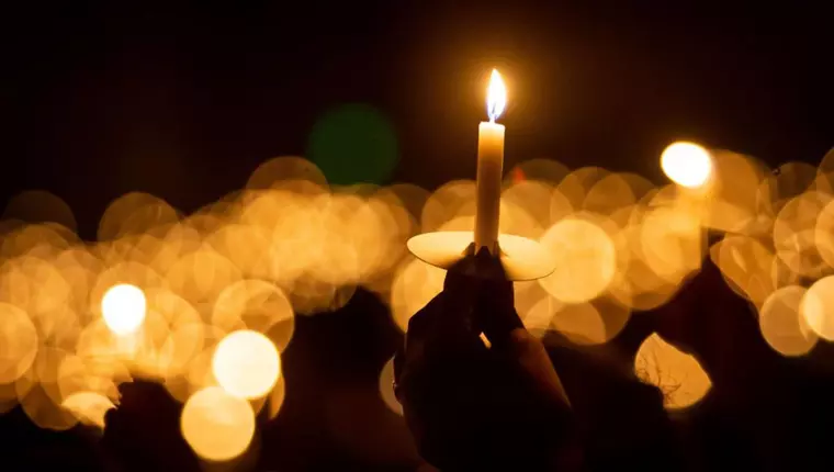 Ce faci cu lumânarea de la Înviere