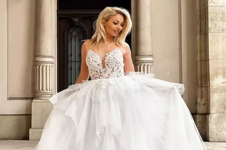 Câte rochii de mireasă trebuie să probezi până o găsești pe cea potrivită? Iată ce spun designerii