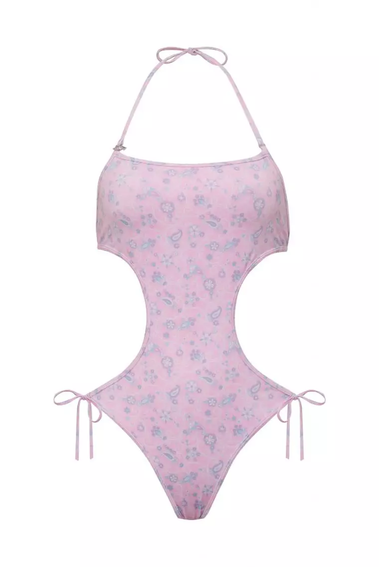 Item-uri hot pe care trebuie să le ai în garderobă