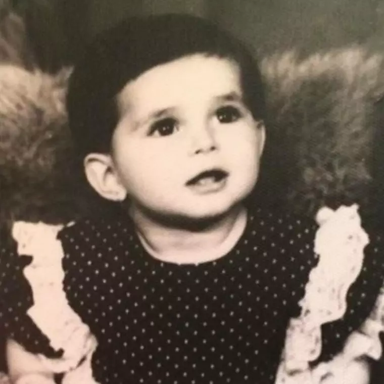 Elena Ionescu în copilărie. Sursă foto: Arhivă personală