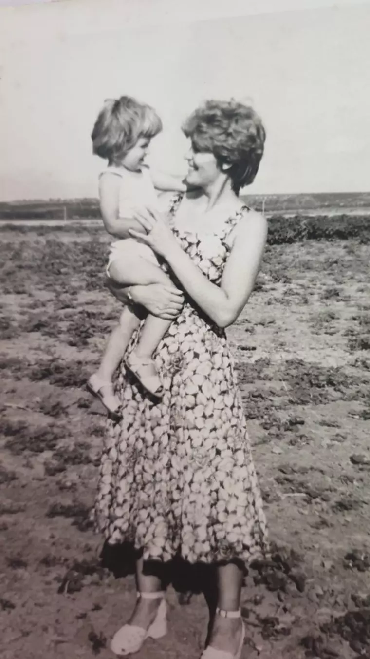 Matilda Pascal Cojocărița si fiul ei, Alin. Sursă foto: Arhivă personală