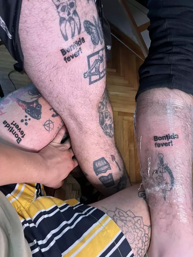 Bonțida Fever pe viață: Sute de fani Electric Castle și-au tatuat cel mai cool mesaj al momentului