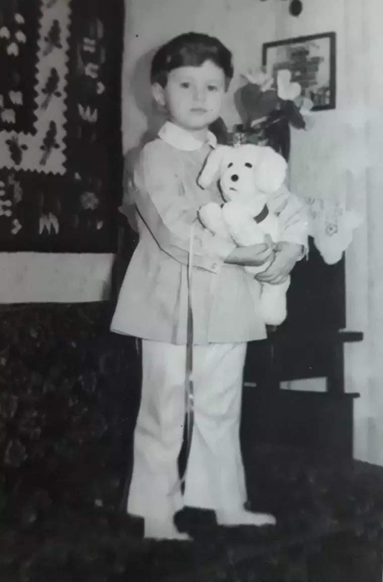Corina Dănilă în copilărie. Sursă foto: Arhivă personală