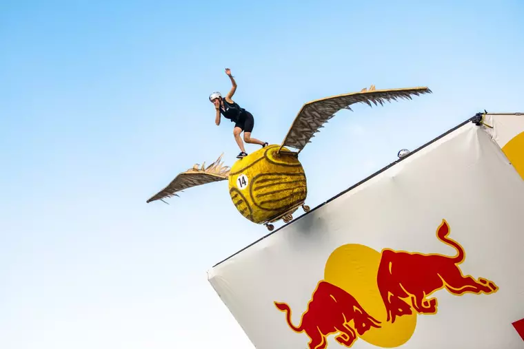 Red Bull Flugtag, competiția mașinăriilor zburătoare și a piloților neînfricați, vine în septembrie la București